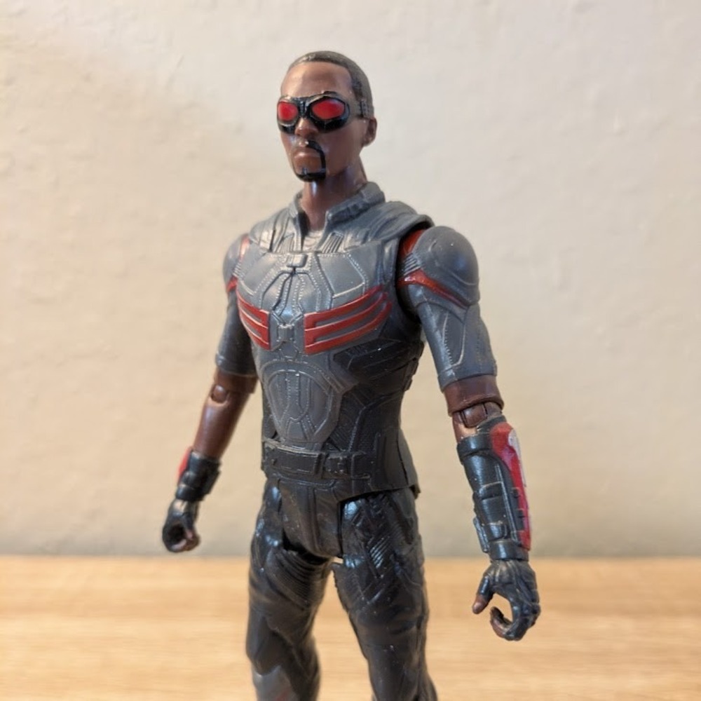 Marvel Falcon Sam Wilson Action Figure Avengers Infinity War Hasbro E1417 6 Inch - Picture 8 of 8
